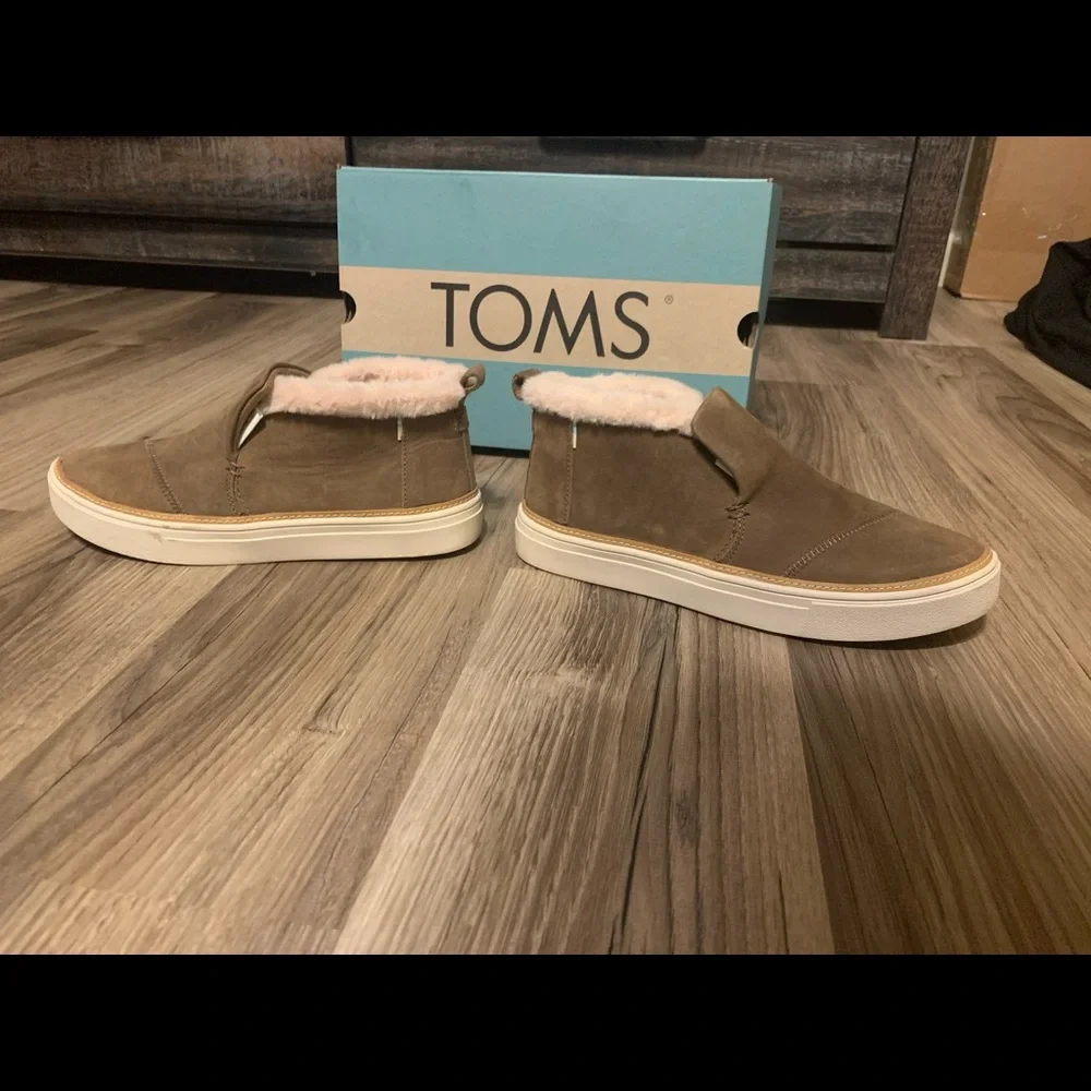 •TOMS• - Picture 5 of 7